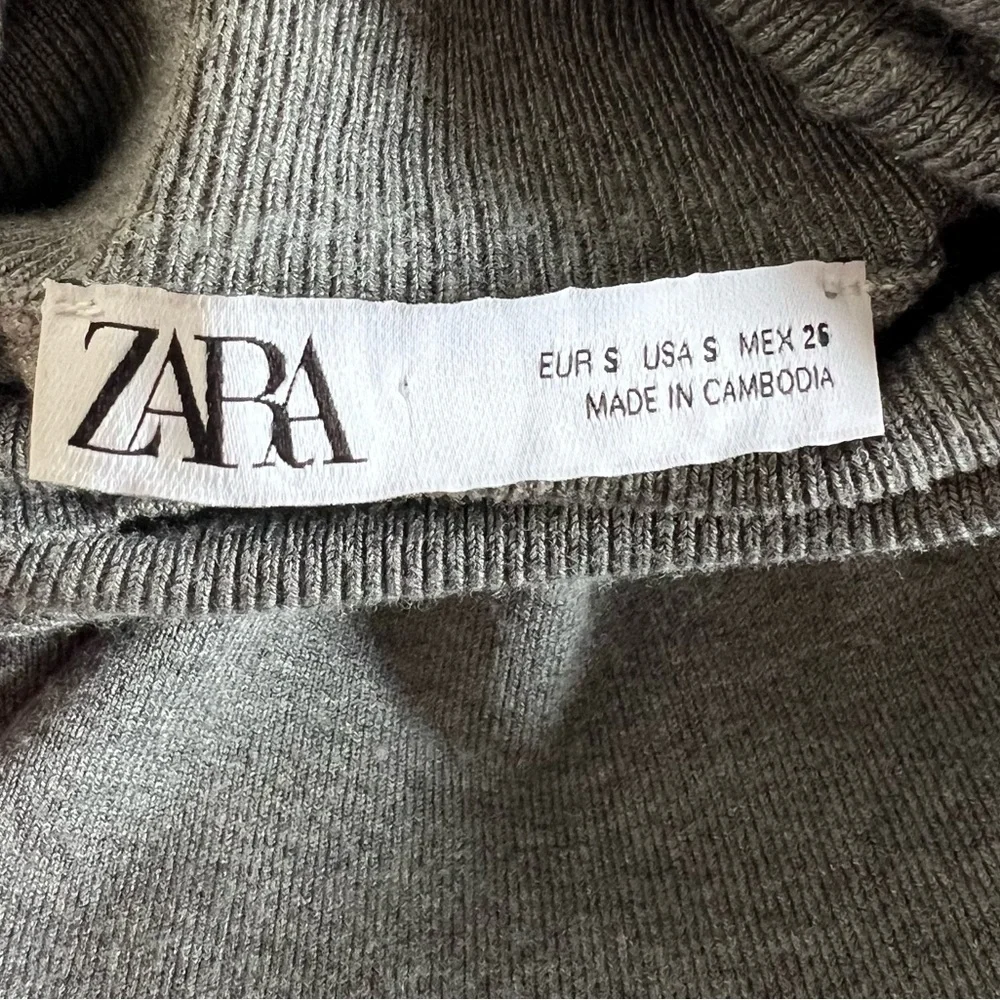 Zara Women’s Turtleneck Short Sleeve Grey Sweater- Size Small - Picture 4 of 5